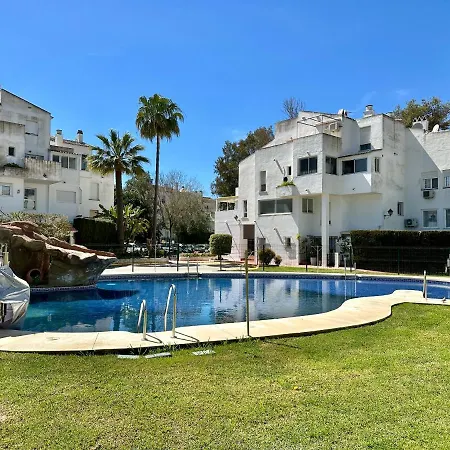 Family Near The Beach - Eaw Homes בית נופש